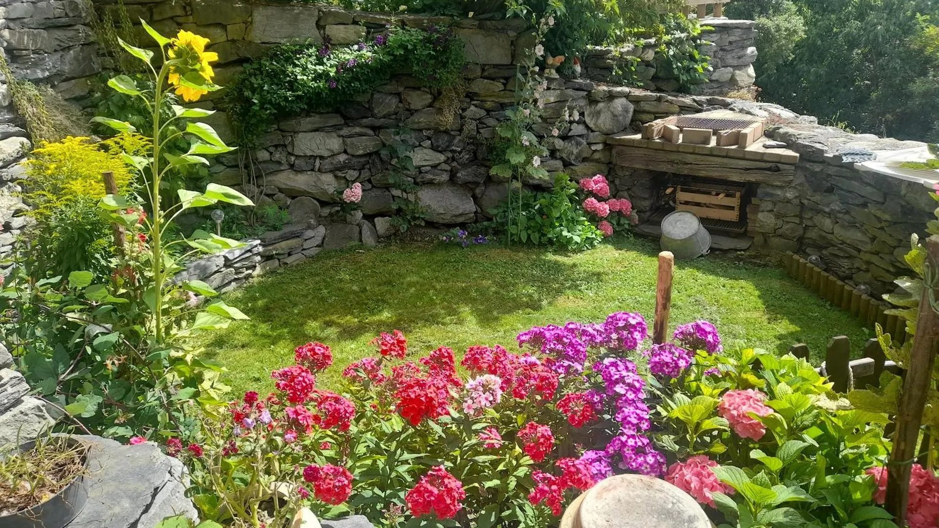 Appartement De Charme 4/6 Pers Dans Joli Village De Montagne Bourg-Saint-Maurice 0*,  France